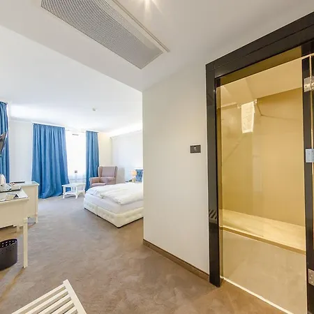 Hotel Studio